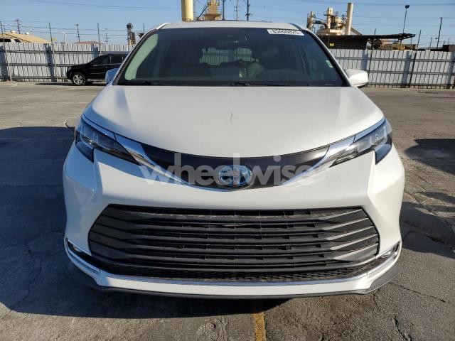 Photo 6 of 2022 TOYOTA SIENNA XLE (VIN 5TDYRKEC7NS094003)