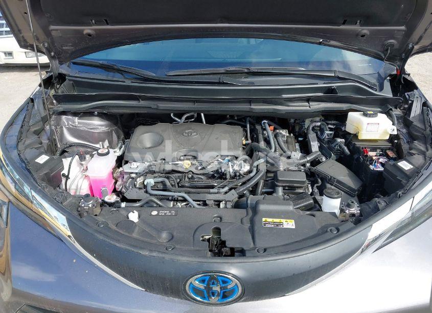 Photo 10 of 2024 Toyota Sienna XLE (VIN 5TDYRKEC7RS224934)