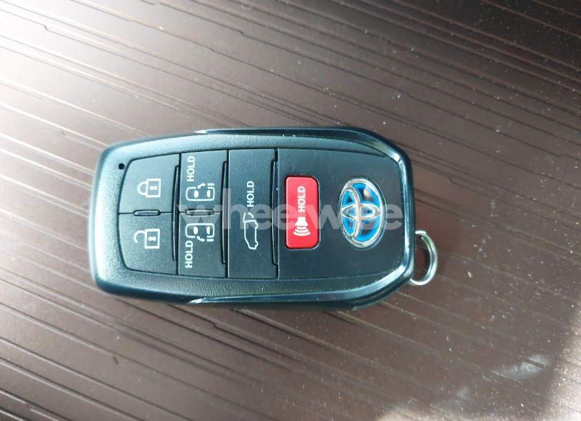 Photo 11 of 2024 Toyota Sienna XLE (VIN 5TDYRKEC7RS224934)