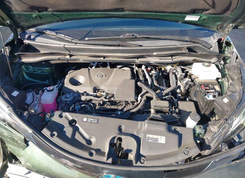 Photo 10 of 2022 Toyota Sienna XLE (VIN 5TDYRKEC8NS099453)