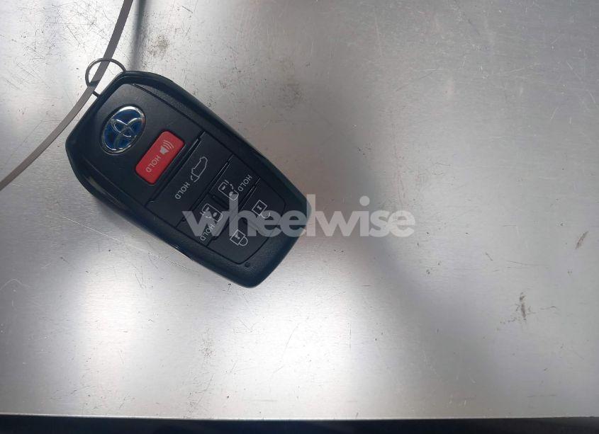 Photo 11 of 2022 Toyota Sienna XLE (VIN 5TDYRKEC8NS123217)