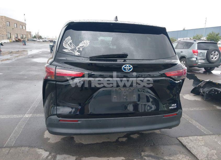 Photo 17 of 2022 Toyota Sienna XLE (VIN 5TDYRKEC8NS126392)