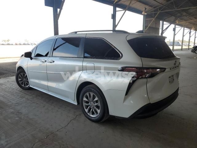 Photo 12 of 2023 TOYOTA SIENNA XLE (VIN 5TDYRKEC8PS173862)