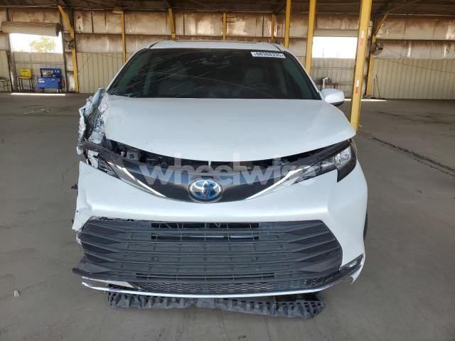 Photo 13 of 2023 TOYOTA SIENNA XLE (VIN 5TDYRKEC8PS173862)