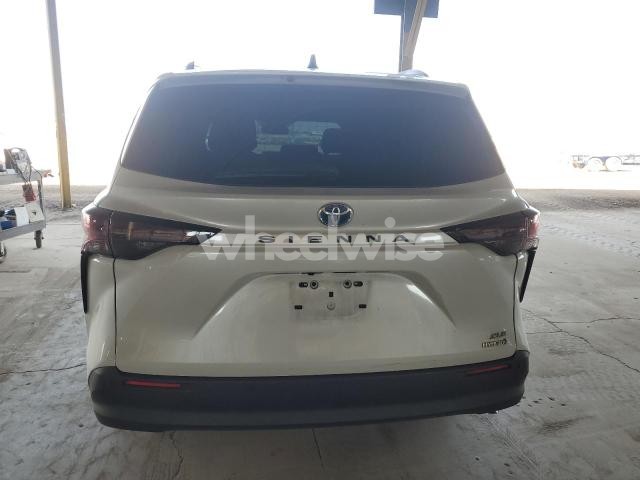 Photo 8 of 2023 TOYOTA SIENNA XLE (VIN 5TDYRKEC8PS173862)