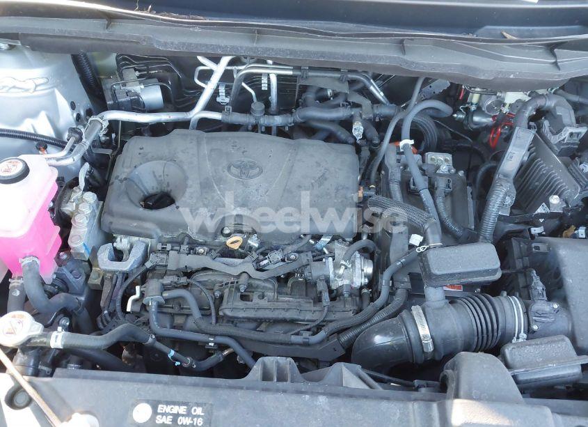 Photo 10 of 2024 Toyota Sienna XLE (VIN 5TDYRKEC8RS180037)