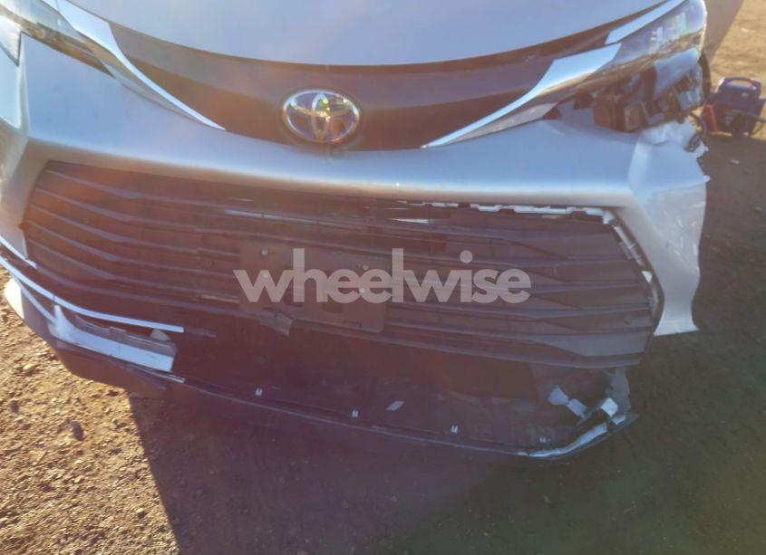 Photo 17 of 2024 Toyota Sienna XLE (VIN 5TDYRKEC8RS180037)