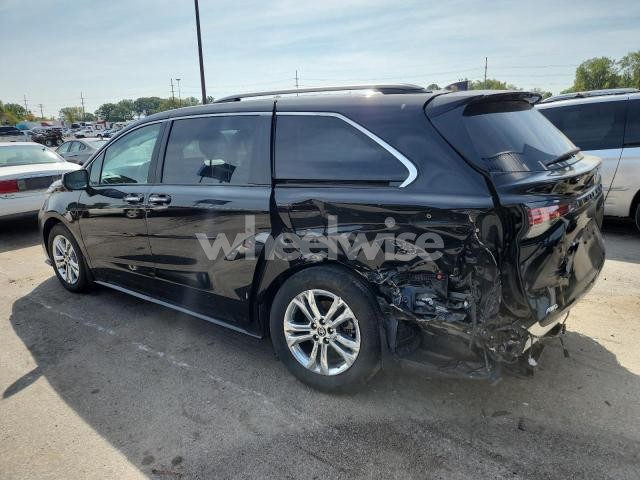 2023 TOYOTA SIENNA XSE (VIN 5TDYRKEC8RS185724) main photo