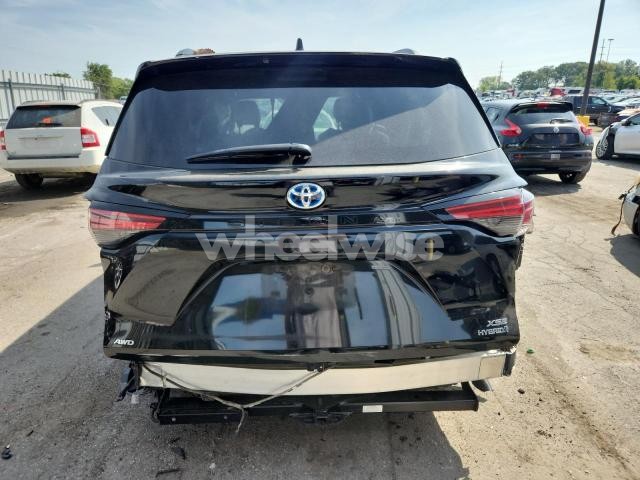 Photo 10 of 2023 TOYOTA SIENNA XSE (VIN 5TDYRKEC8RS185724)