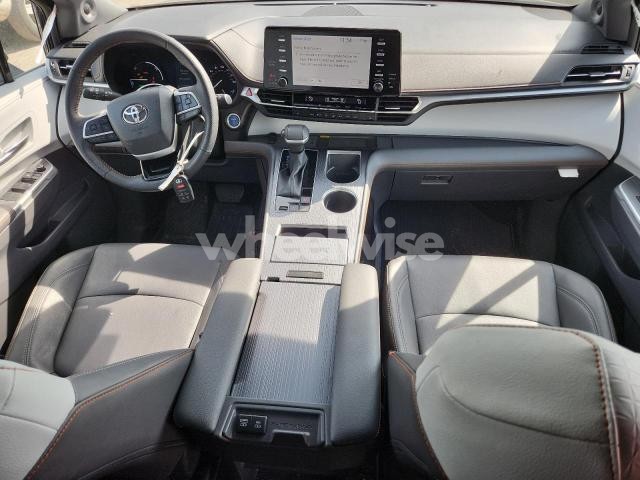 Photo 12 of 2023 TOYOTA SIENNA XSE (VIN 5TDYRKEC8RS185724)