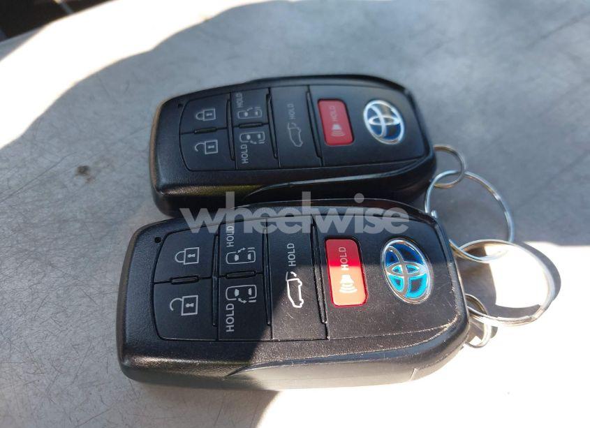 Photo 11 of 2024 Toyota Sienna XLE (VIN 5TDYRKEC8RS205549)