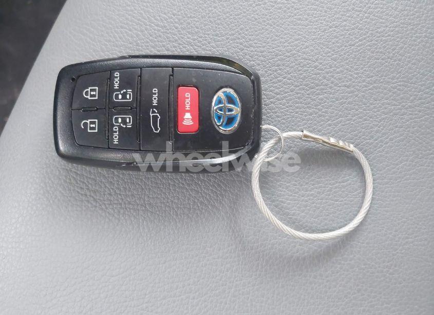 Photo 11 of 2024 Toyota Sienna XLE (VIN 5TDYRKEC8RS215451)