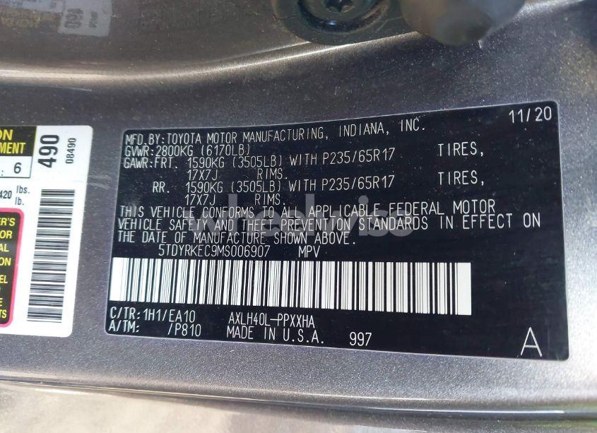 Photo 9 of 2021 Toyota Sienna XLE (VIN 5TDYRKEC9MS006907)