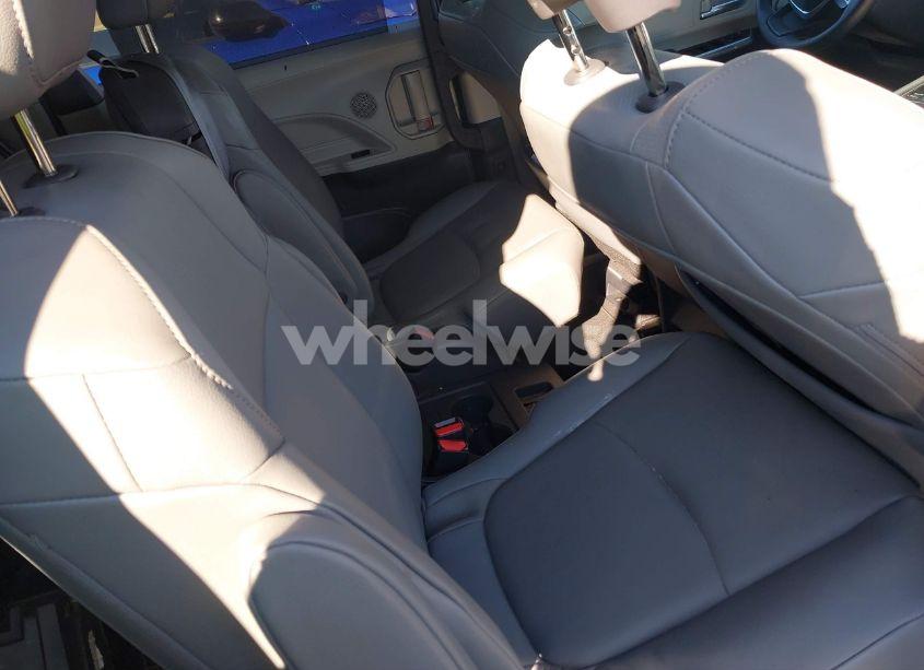 Photo 8 of 2021 Toyota Sienna XLE (VIN 5TDYRKEC9MS023318)