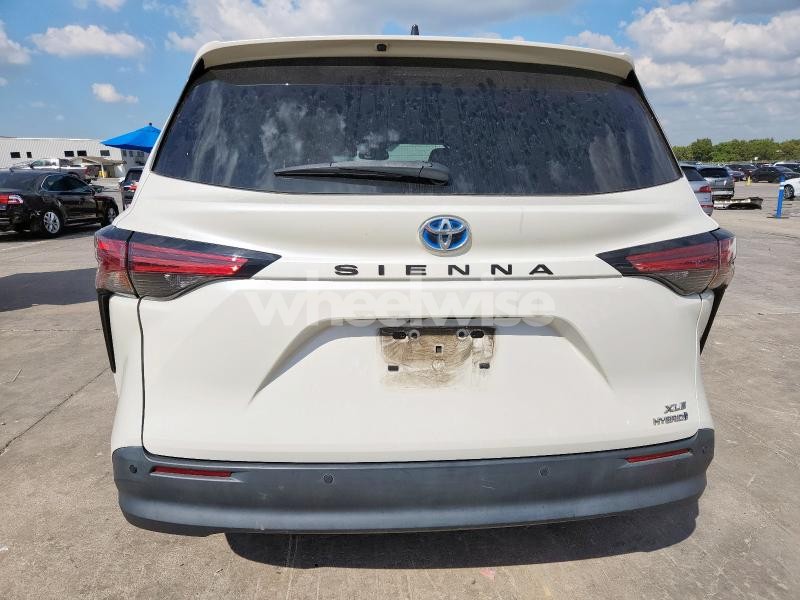 Photo 7 of 2021 TOYOTA SIENNA XLE (VIN 5TDYRKEC9MS039244)