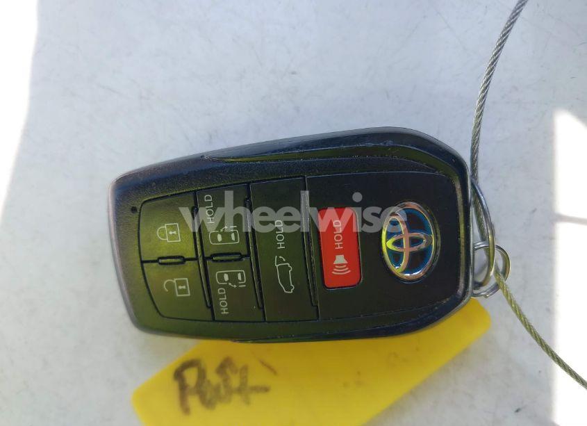 Photo 11 of 2021 Toyota Sienna XLE (VIN 5TDYRKEC9MS062975)