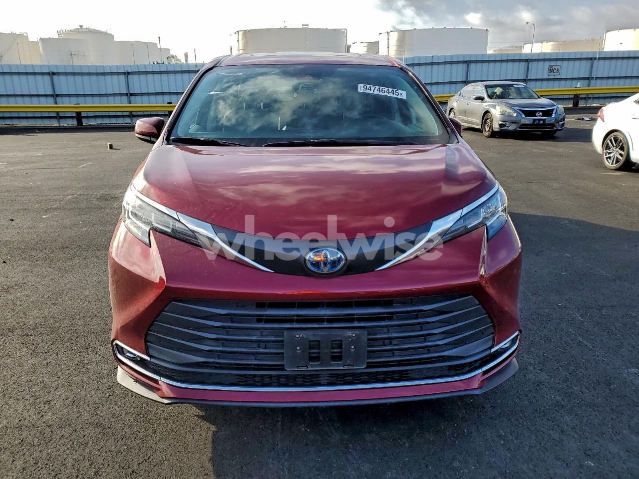 Photo 5 of 2021 TOYOTA SIENNA XLE (VIN 5TDYRKEC9MS065830)
