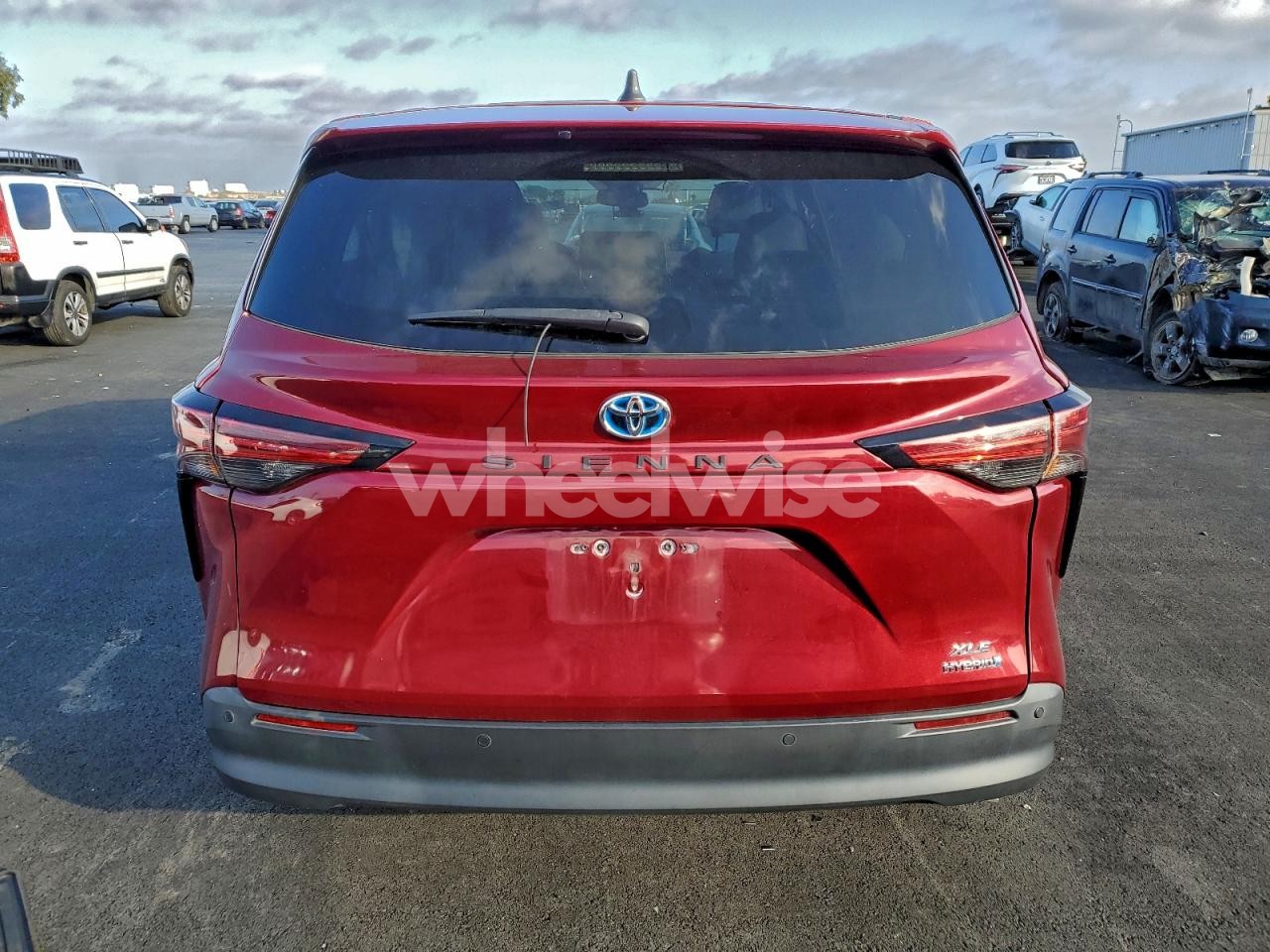 Photo 6 of 2021 TOYOTA SIENNA XLE (VIN 5TDYRKEC9MS065830)