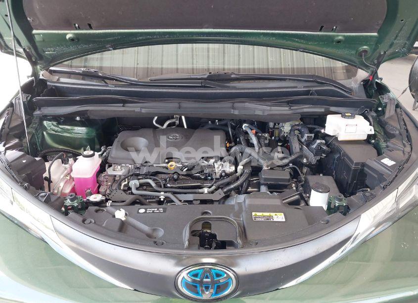 Photo 10 of 2022 Toyota Sienna XLE (VIN 5TDYRKEC9NS102196)