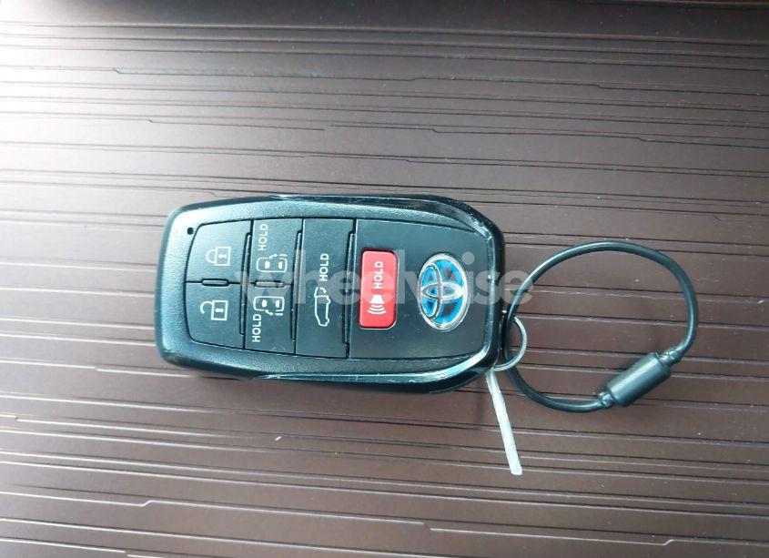 Photo 11 of 2024 Toyota Sienna XLE (VIN 5TDYRKEC9RS200201)