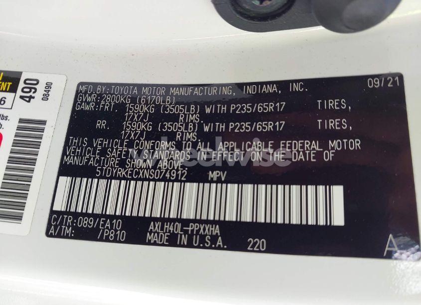 Photo 9 of 2022 Toyota Sienna XLE (VIN 5TDYRKECXNS074912)