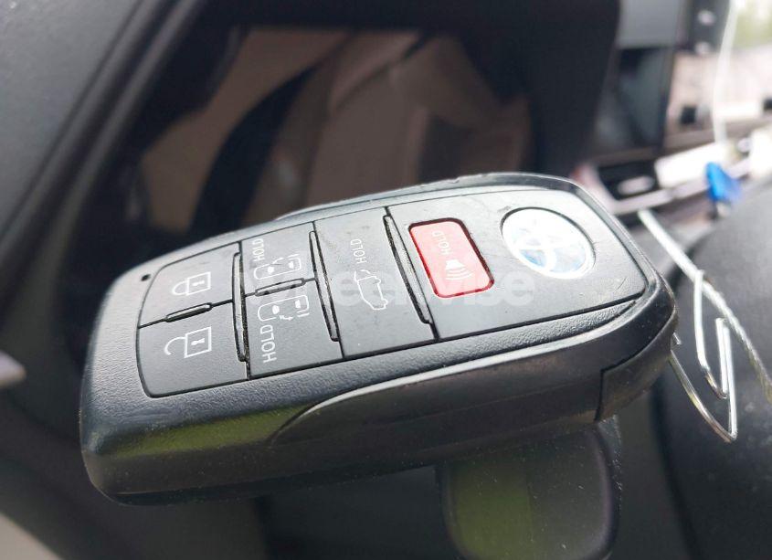 Photo 11 of 2023 Toyota Sienna XLE (VIN 5TDYRKECXPS153791)