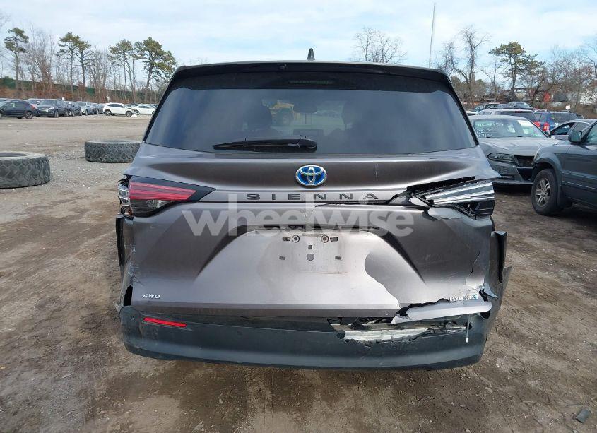 Photo 16 of 2021 Toyota Sienna XLE (VIN 5TDYSKFC1MS003048)