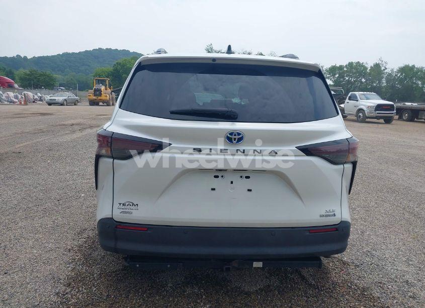 Photo 16 of 2023 Toyota Sienna XLE (VIN 5TDYSKFC1PS078997)