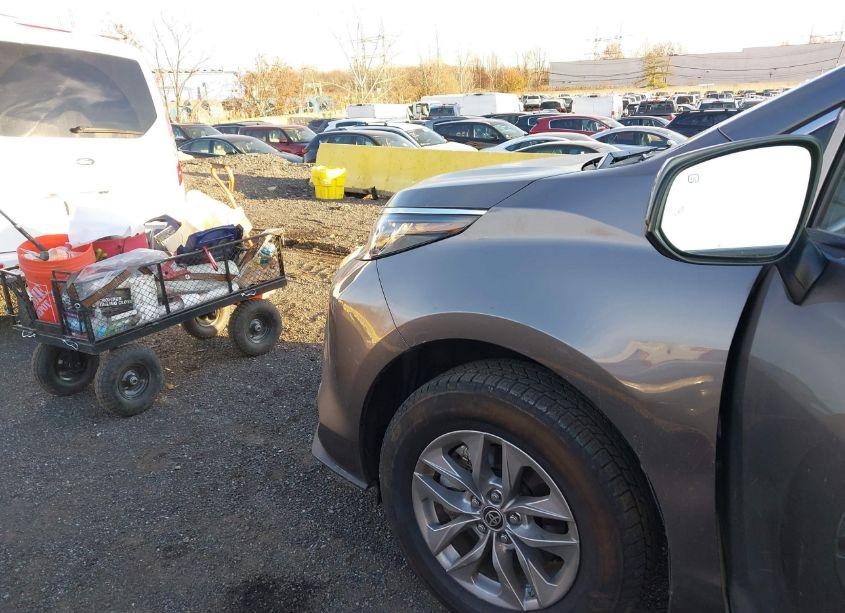 Photo 20 of 2022 Toyota Sienna XLE (VIN 5TDYSKFC2NS059016)