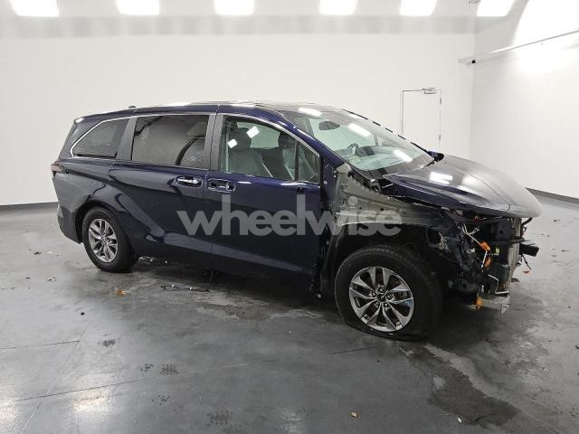 Photo 8 of 2024 TOYOTA SIENNA XLE (VIN 5TDYSKFC7RS114937)