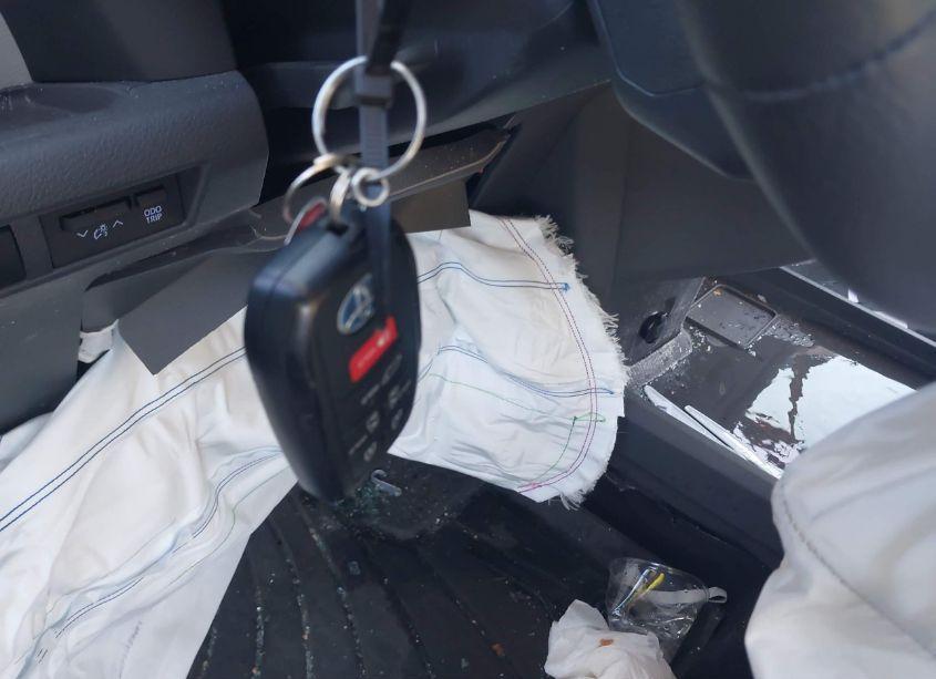 Photo 11 of 2021 Toyota Sienna XLE (VIN 5TDYSKFCXMS036212)