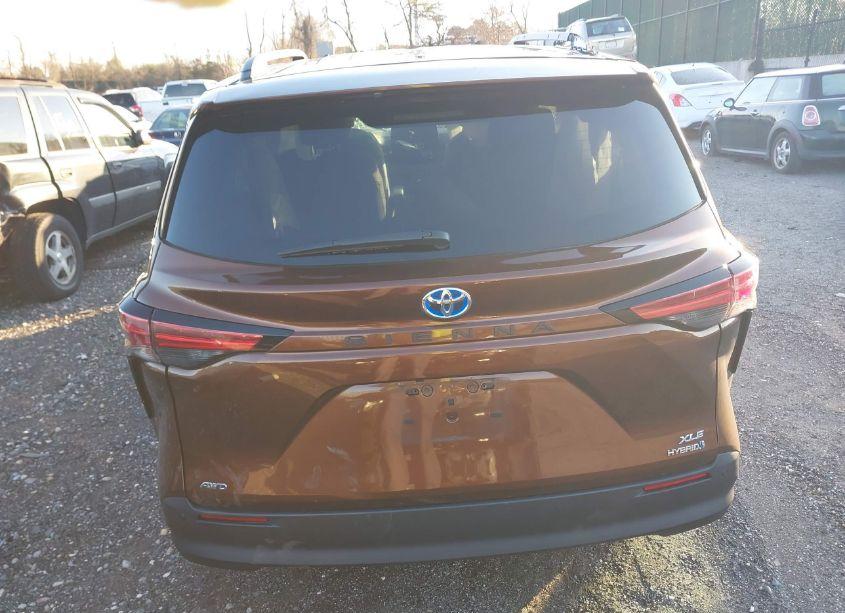 Photo 16 of 2021 Toyota Sienna XLE (VIN 5TDYSKFCXMS036212)