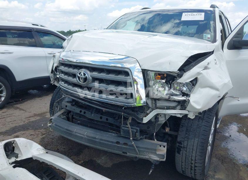 Photo 10 of 2016 Toyota Sequoia PLATINUM 5.7L V8 (VIN 5TDYY5G11GS062229)