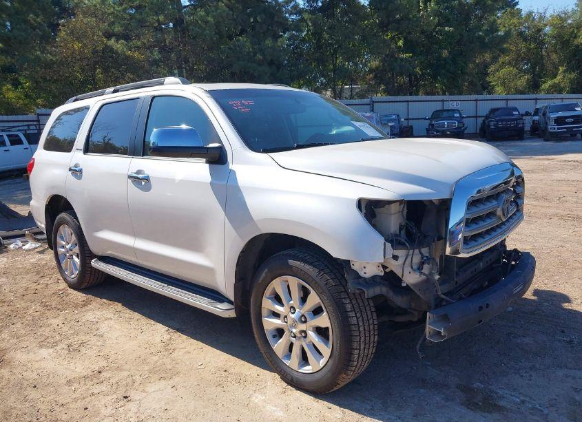2013 Toyota Sequoia PLATINUM 5.7L V8 (VIN 5TDYY5G14DS044951) main photo