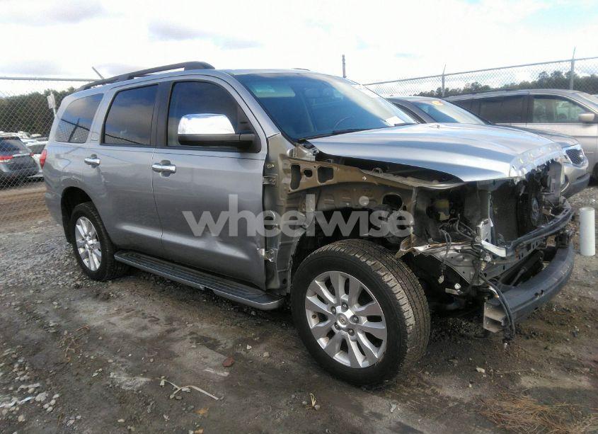 2017 Toyota Sequoia PLATINUM (VIN 5TDYY5G16HS069257) main photo