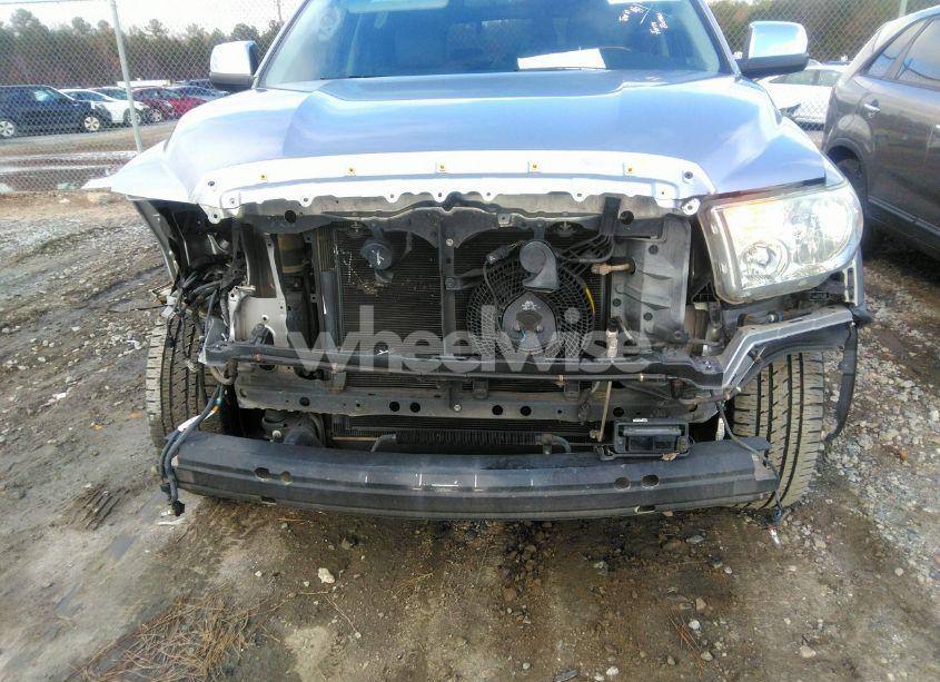 Photo 12 of 2017 Toyota Sequoia PLATINUM (VIN 5TDYY5G16HS069257)