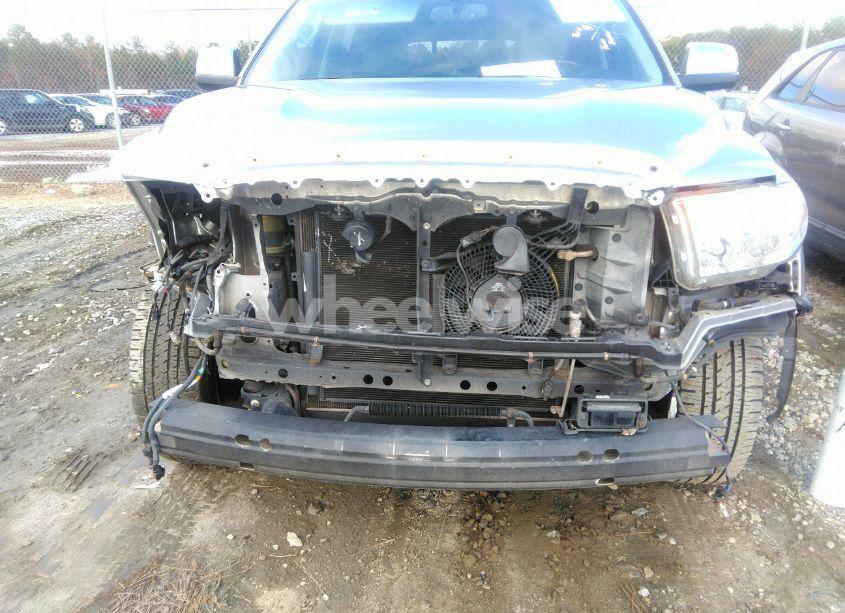 Photo 6 of 2017 Toyota Sequoia PLATINUM (VIN 5TDYY5G16HS069257)