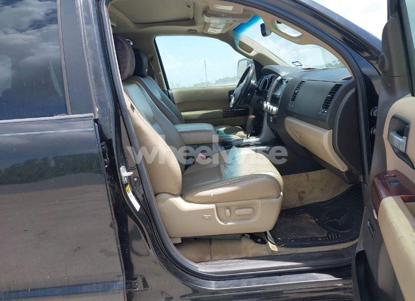 Photo 5 of 2011 Toyota Sequoia PLATINUM 5.7L V8 (VIN 5TDYY5G18BS034887)