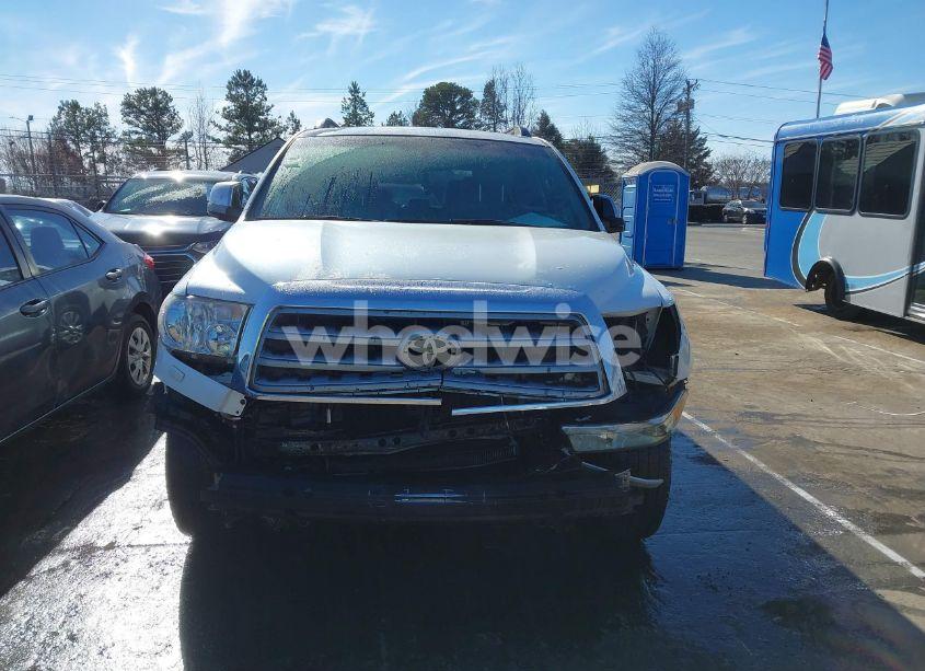 Photo 12 of 2012 Toyota Sequoia PLATINUM 5.7L V8 (VIN 5TDYY5G18CS037726)