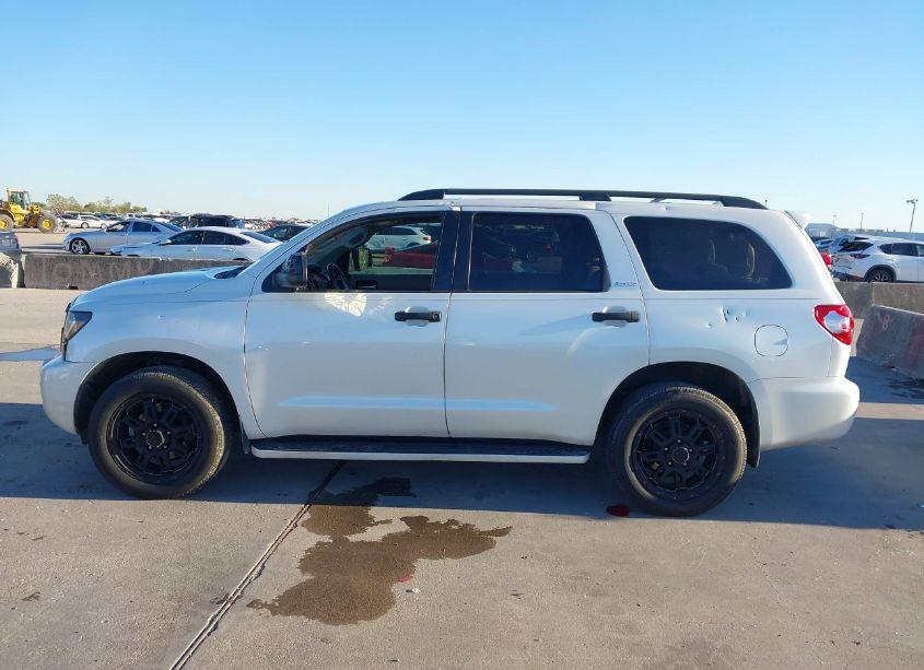 Photo 14 of 2014 Toyota Sequoia PLATINUM 5.7L V8 (VIN 5TDYY5G1XES053266)