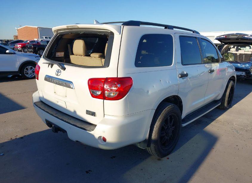 Photo 4 of 2014 Toyota Sequoia PLATINUM 5.7L V8 (VIN 5TDYY5G1XES053266)