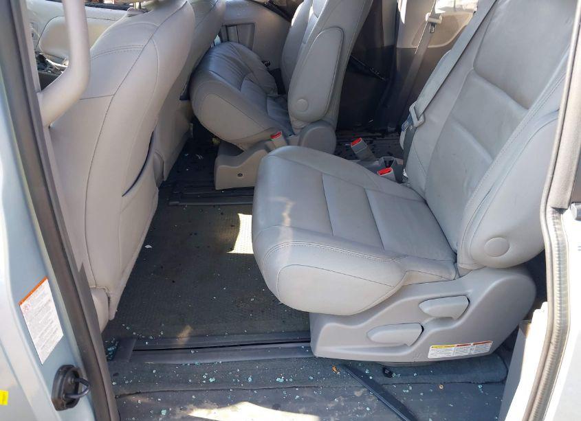 Photo 8 of 2017 Toyota Sienna XLE 8 PASSENGER (VIN 5TDYZ3DC0HS779729)