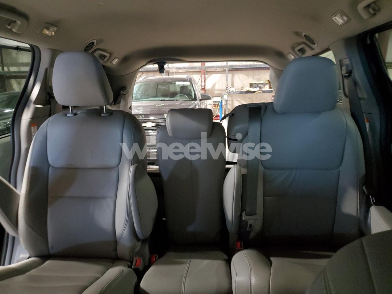 Photo 10 of 2017 TOYOTA SIENNA XLE (VIN 5TDYZ3DC0HS839539)