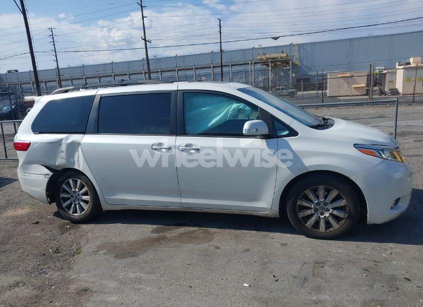 Photo 13 of 2017 Toyota Sienna LIMITED 7 PASSENGER (VIN 5TDYZ3DC0HS868989)