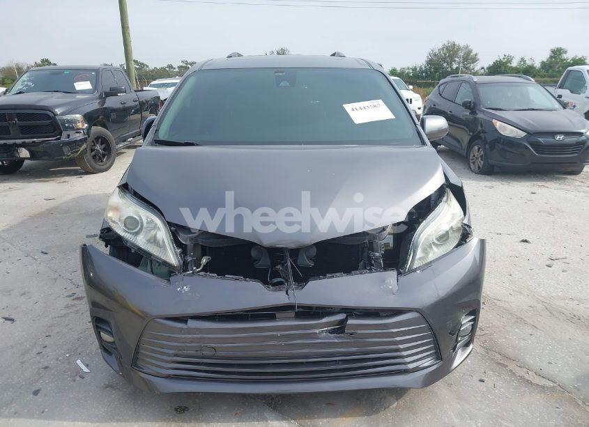 Photo 12 of 2018 Toyota Sienna XLE 8 PASSENGER (VIN 5TDYZ3DC0JS911720)