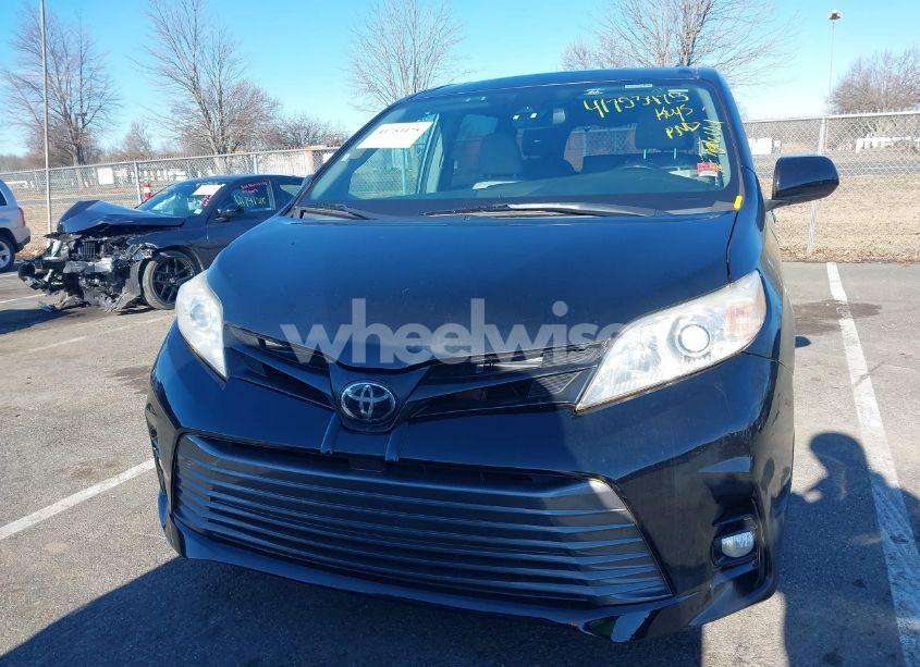 Photo 12 of 2018 Toyota Sienna XLE 8 PASSENGER (VIN 5TDYZ3DC0JS913659)