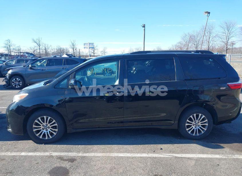 Photo 14 of 2018 Toyota Sienna XLE 8 PASSENGER (VIN 5TDYZ3DC0JS913659)