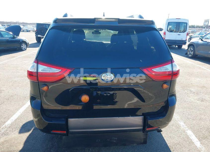 Photo 16 of 2018 Toyota Sienna XLE 8 PASSENGER (VIN 5TDYZ3DC0JS913659)