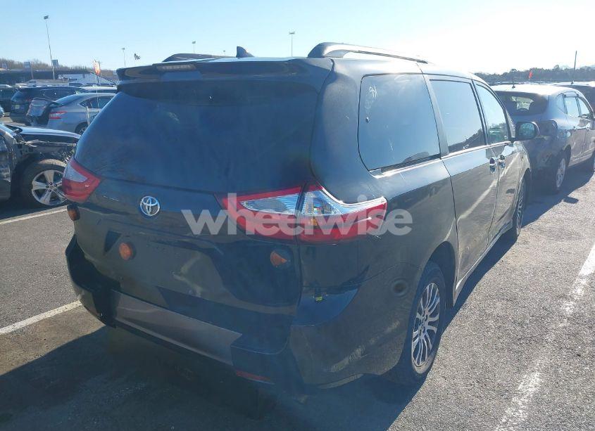 Photo 4 of 2018 Toyota Sienna XLE 8 PASSENGER (VIN 5TDYZ3DC0JS913659)
