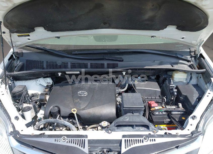 Photo 10 of 2018 Toyota Sienna XLE PREMIUM 8 PASSENGER (VIN 5TDYZ3DC0JS956785)